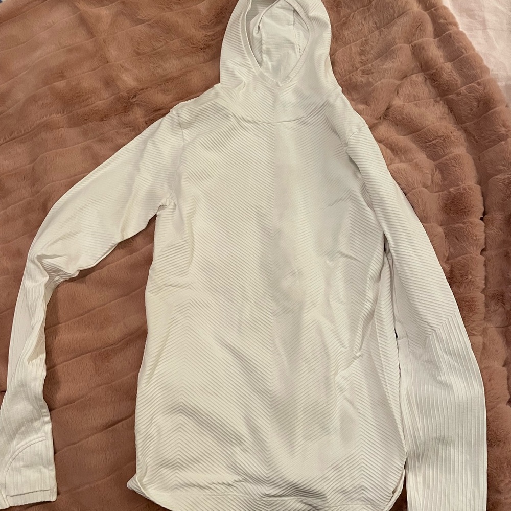 white athleta top!